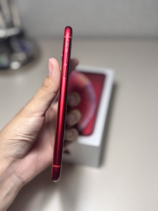 Продаю iPhone XR 128 ГБ
