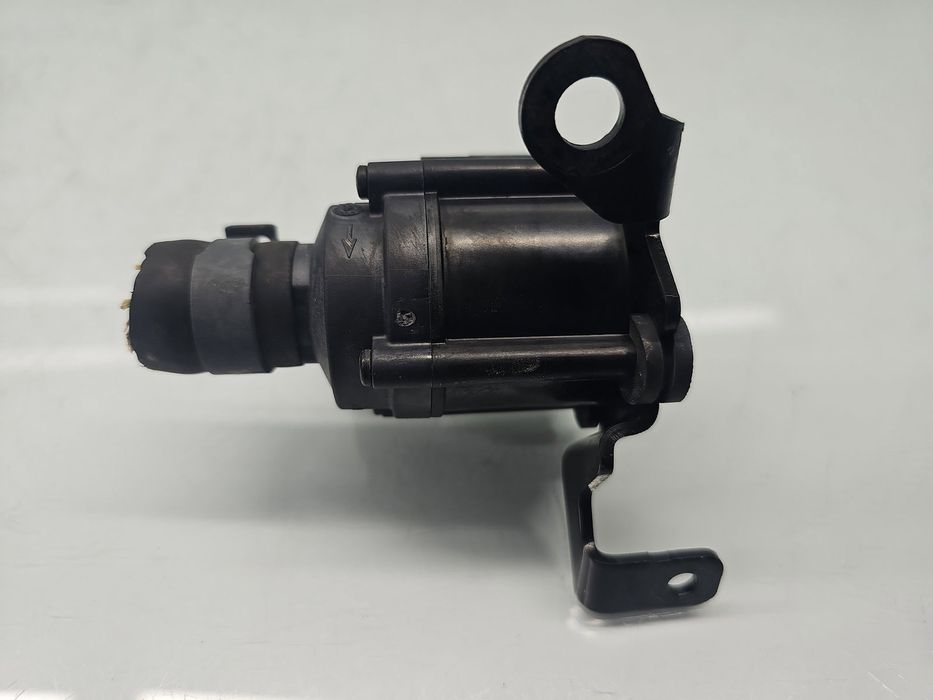Pompa recirculare apa AUDI Q5 (8RB) [ Fabr 2008-2016] 04L965559 2.0 TD