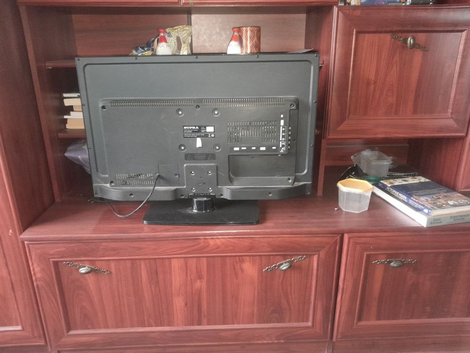 Продам телевизор диагональ 75 см