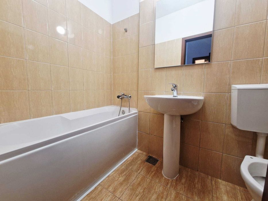 Garsoniera, suprafata 33mp, balcon - Auchan Titan - Rasarit de soare