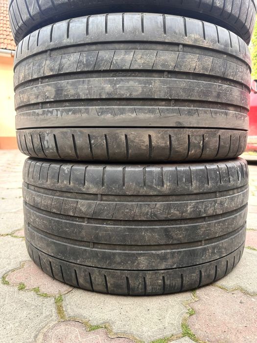 Anvelope vara 245/40/19 cu 275/35/19 RSC