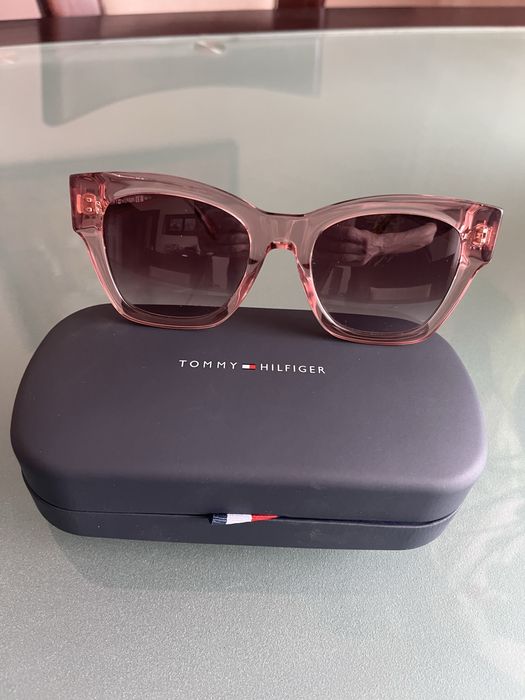 Слънчеви очила Tommy Hilfiger
