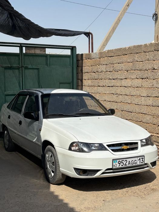 Продам машину Нексия 2