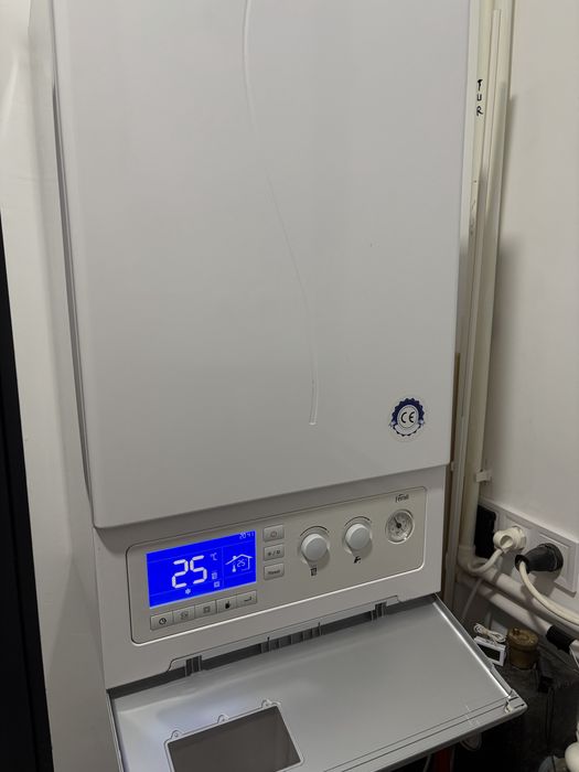 Centrala electrica, Ferroli LEB 28.0 TS, 28 kW, randament 99.5%, afisaj digital, vas de expansiune incorporat, protectie la inghet, 440 x 740 x 340 mm
