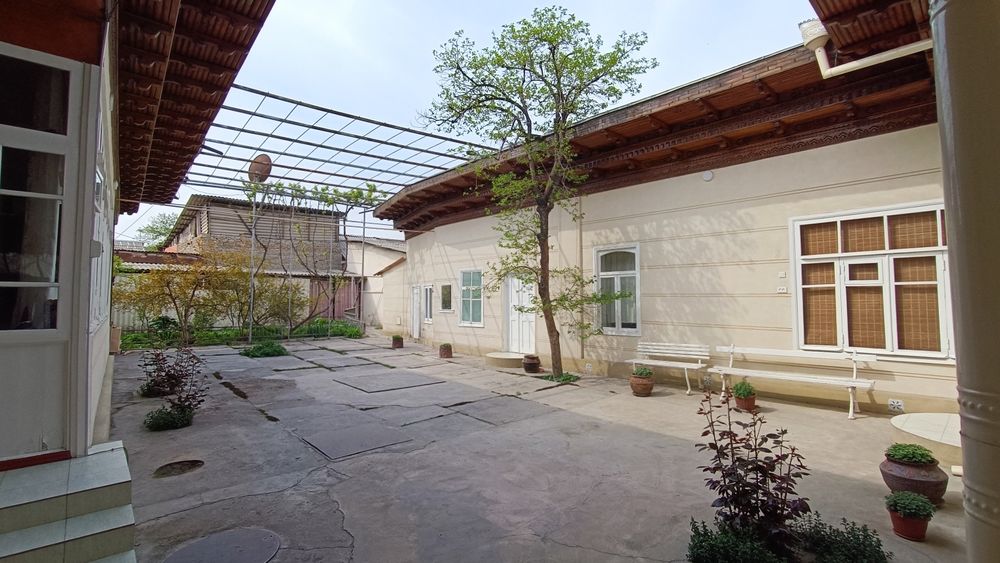 Ховли Уй сотилади