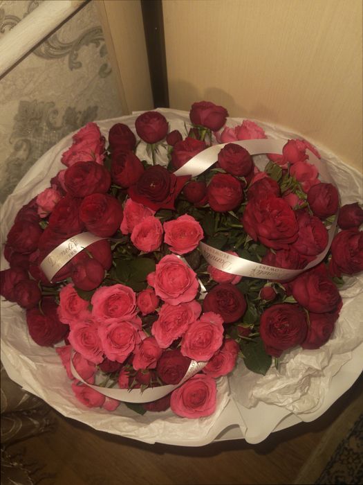 Цветы кустовые розы и пионовиды