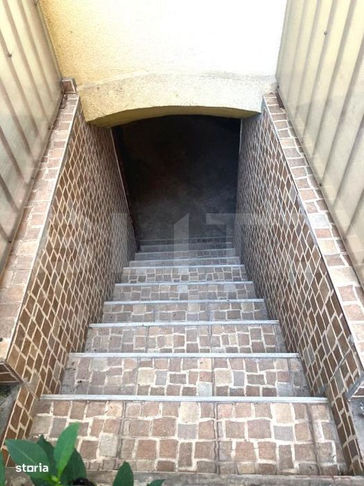 Apartament ultracentral, cu 3 camere, Curte Comuna