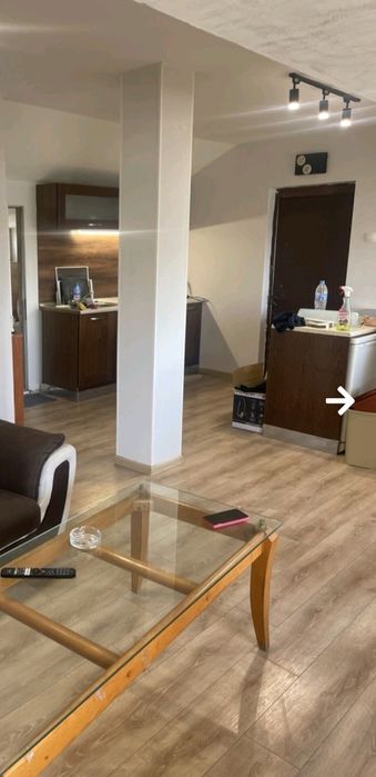 Обзаведен 2 стаен тухлен апартамент в центъра до метро.