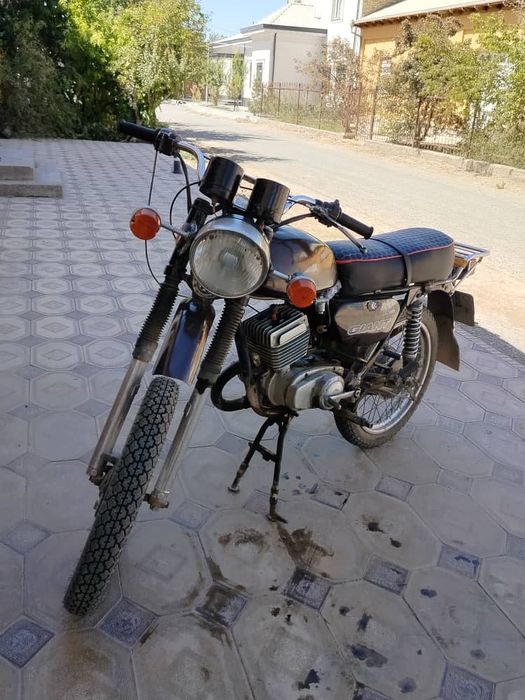 Motosiklni holati zo'r aybi yo'q indiskiy  motor balonlari yangi