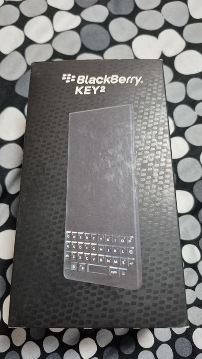 blackberry key2 bbb100- 4