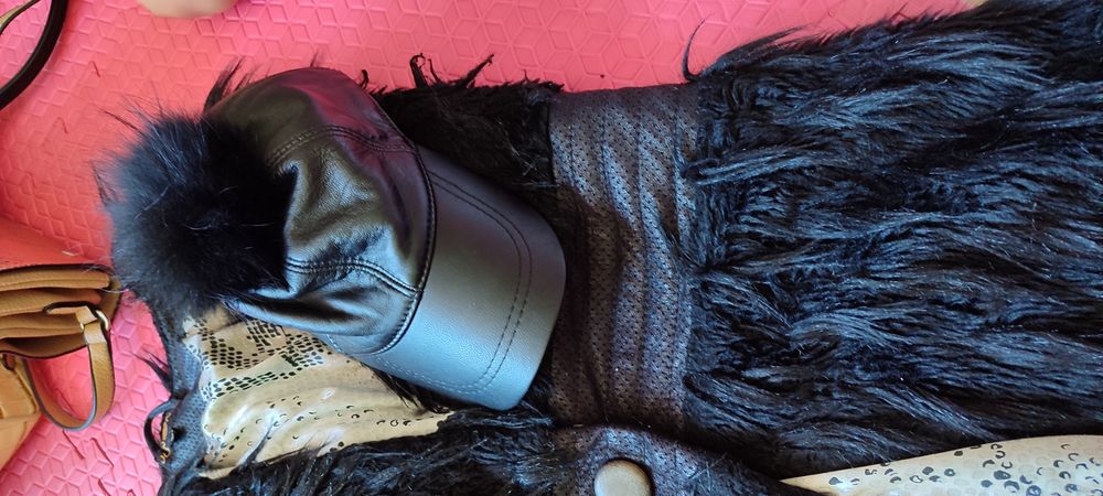 Елек Юнона и палто червено