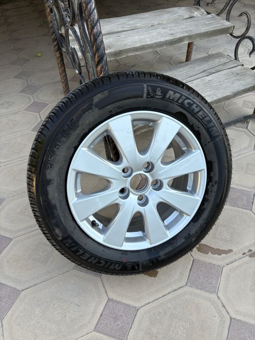 Запаска камри 40-45 как с заводаа