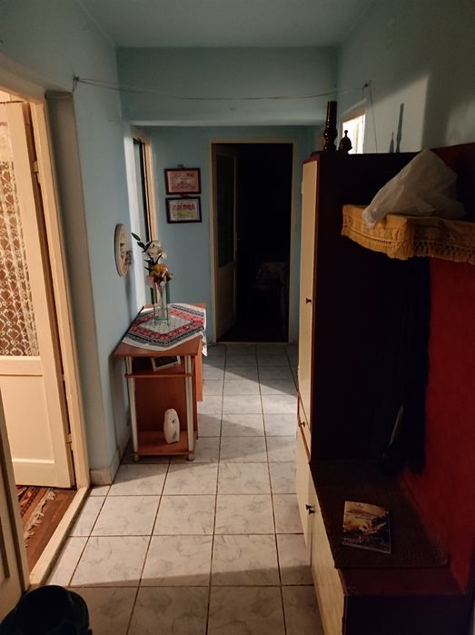 Apartament 3 camere, decomandat, parter