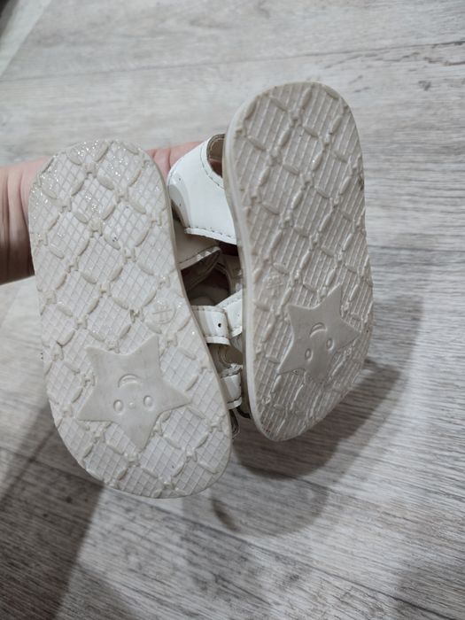 Сандали 22 р на девочку