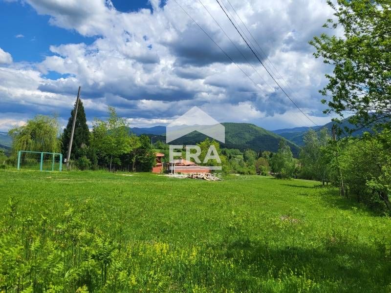 ПАРЦЕЛ - УПИ с площ 1158 кв.м. с. Бойковец, общ. Етрополе