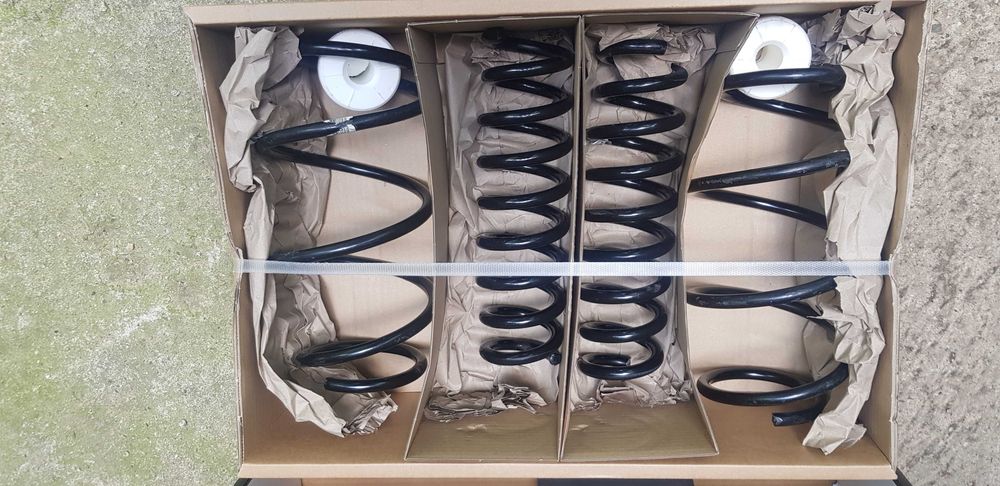 пружини оригинални  bmw f30 xdrive