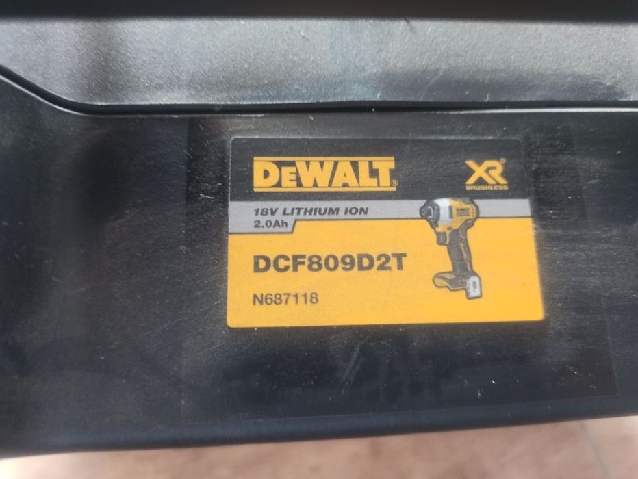 Trusa din metal pt scule