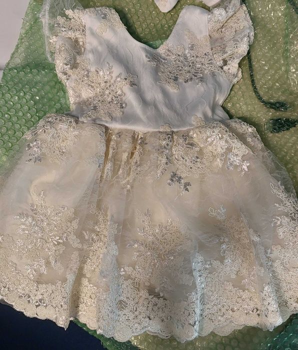 Rochie mireasa alba-crem