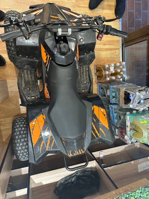 Elektroni kvadratsikl zor hlati sotiladi