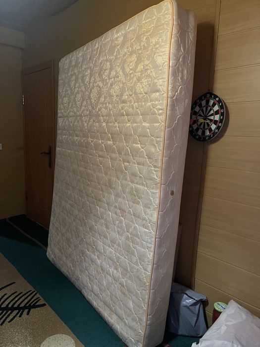 Продается матрас 180 на 200