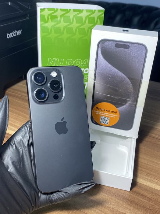iPhone 15 Pro • 256 GB • Black Titanium