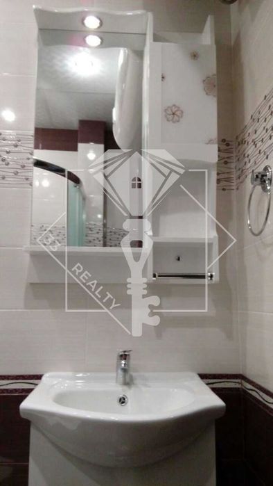 Продава се Тристаен апартамент в Пловдив, Южен - 70 кв.м за 2215 €/кв.м - Снимка #7