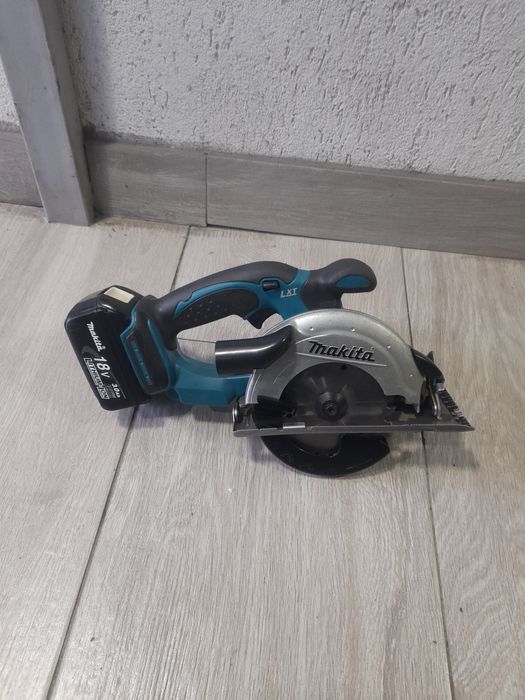 Ferăstrău circular Makita dss 501,  18 v