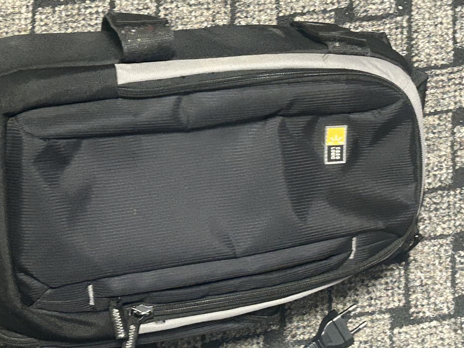 Aparat foto Canon EOS 550D cu ruxac