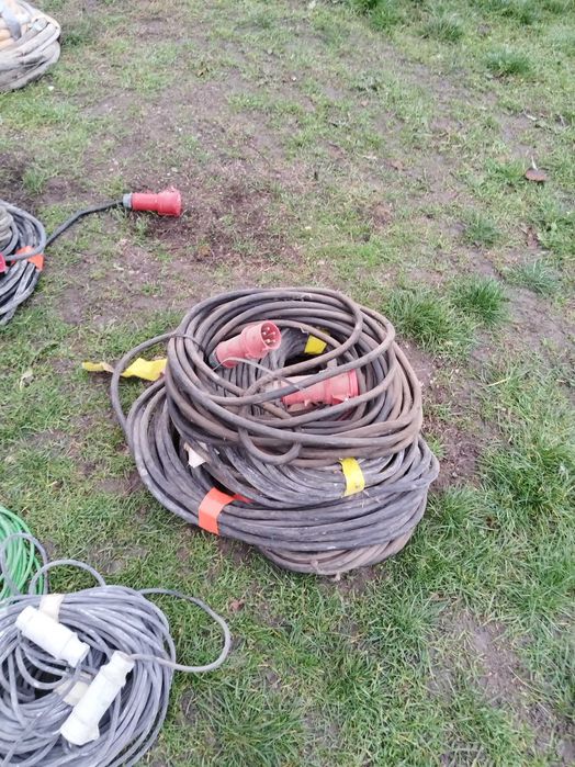 De vânzare totul la Pachet