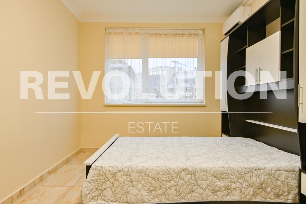 Дава се под наем Тристаен апартамент в София, Хладилника - 96 кв.м за 900 € - Снимка #11