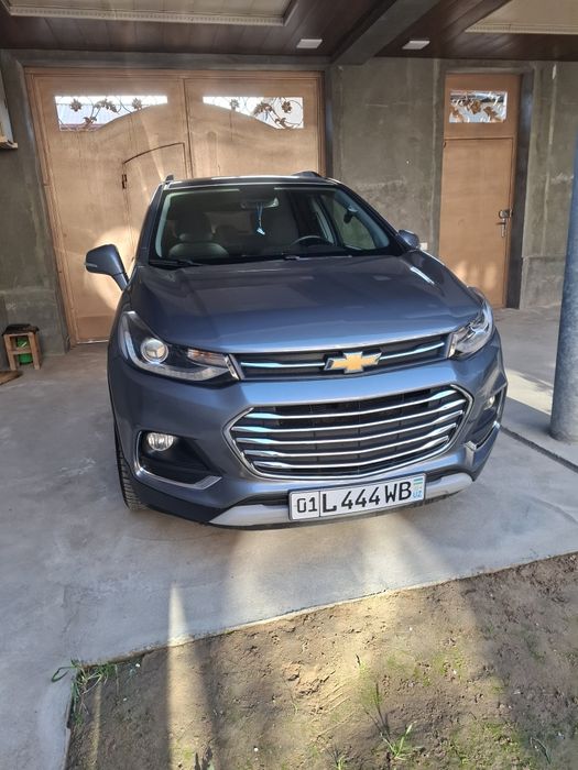 Треккер 1 премер Идеал+Тоза срочни сотилади