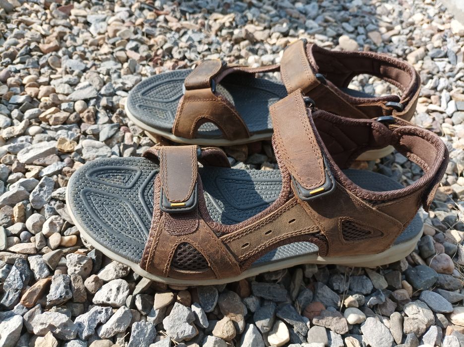 Продам мужские сандалии 44р.