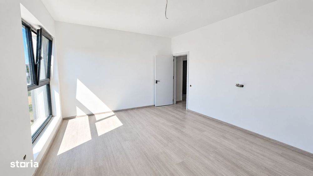 3 Camere, Metrou, Dezvoltator, Bloc Finalizat,Centrala,83 MP, Pallady