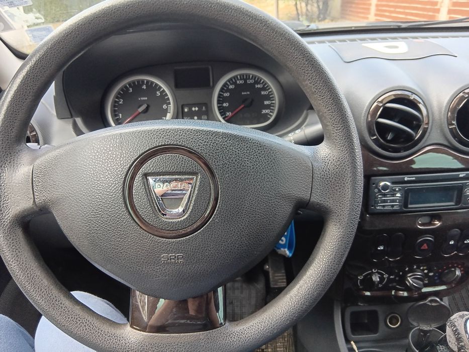 Продавам Dacia Duster 1.6i GAZ