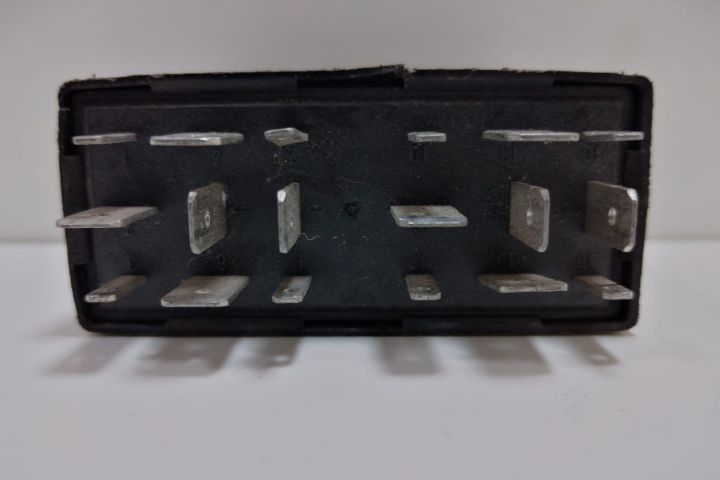 Releu 393  lumini 4B0919471A Audi A6 4B/C5 (facelift) seria