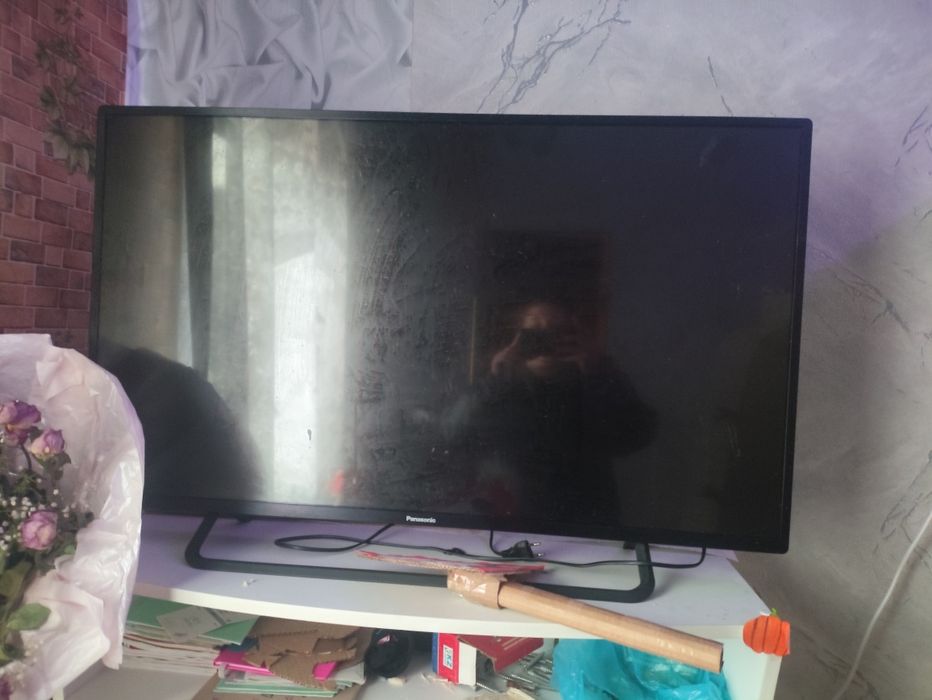 Продам телевизор срочно