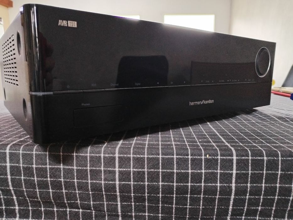 Receiver harman kardon AVR151