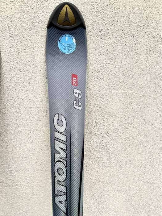 Schiuri ATOMIC BetaCarv Carbon – 170 cm