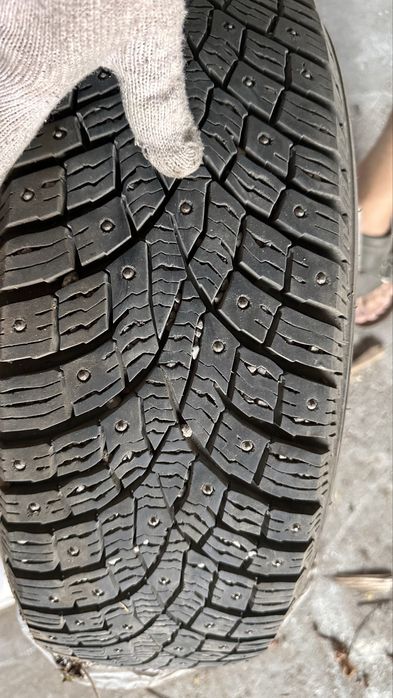 Продам зимние шины.