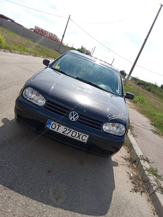 Vând golf 4,mașină personală