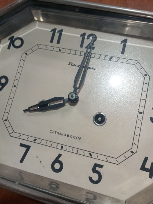 Продам часы янтарь СССР