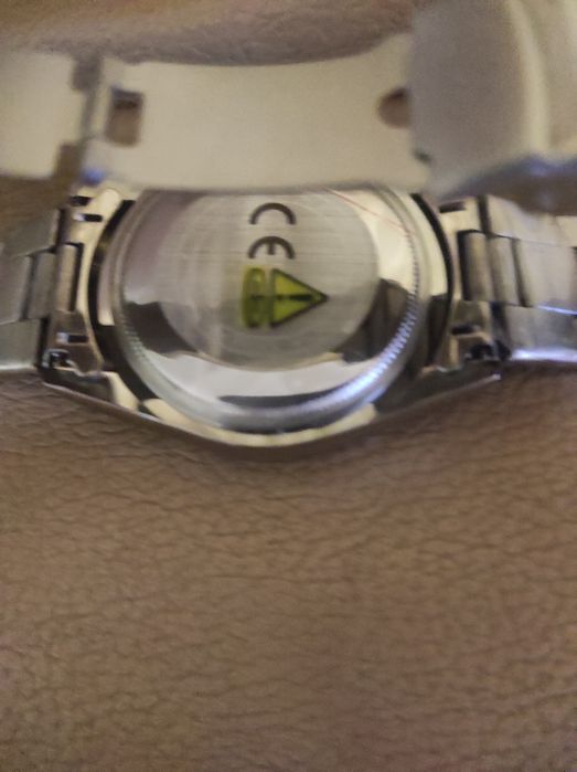 Часовник масивен, метален кварцов,