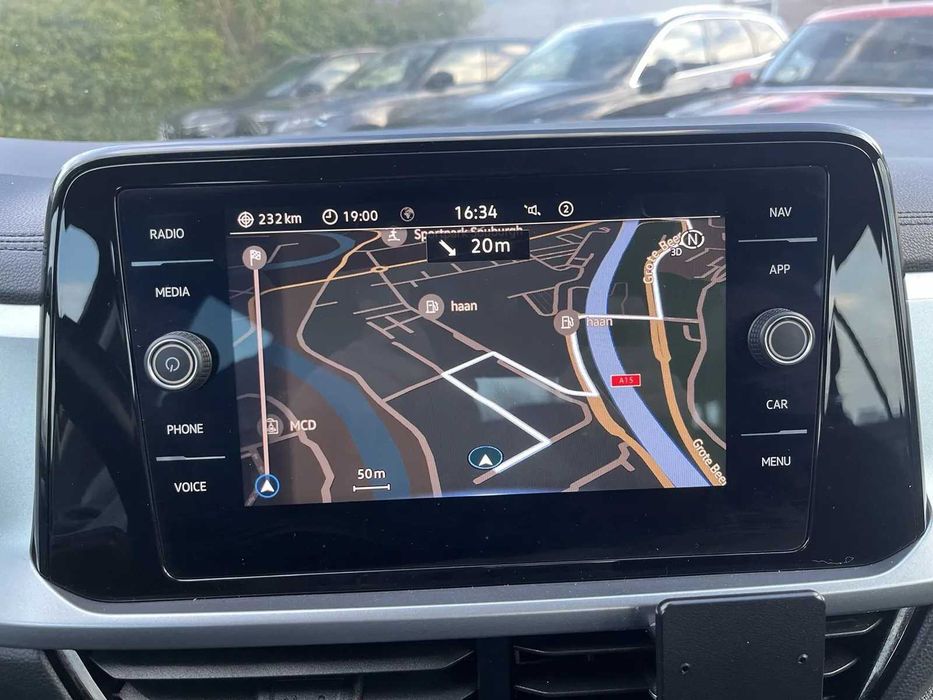Volkswagen T-Roc 1.5 TSI Life Business 2022