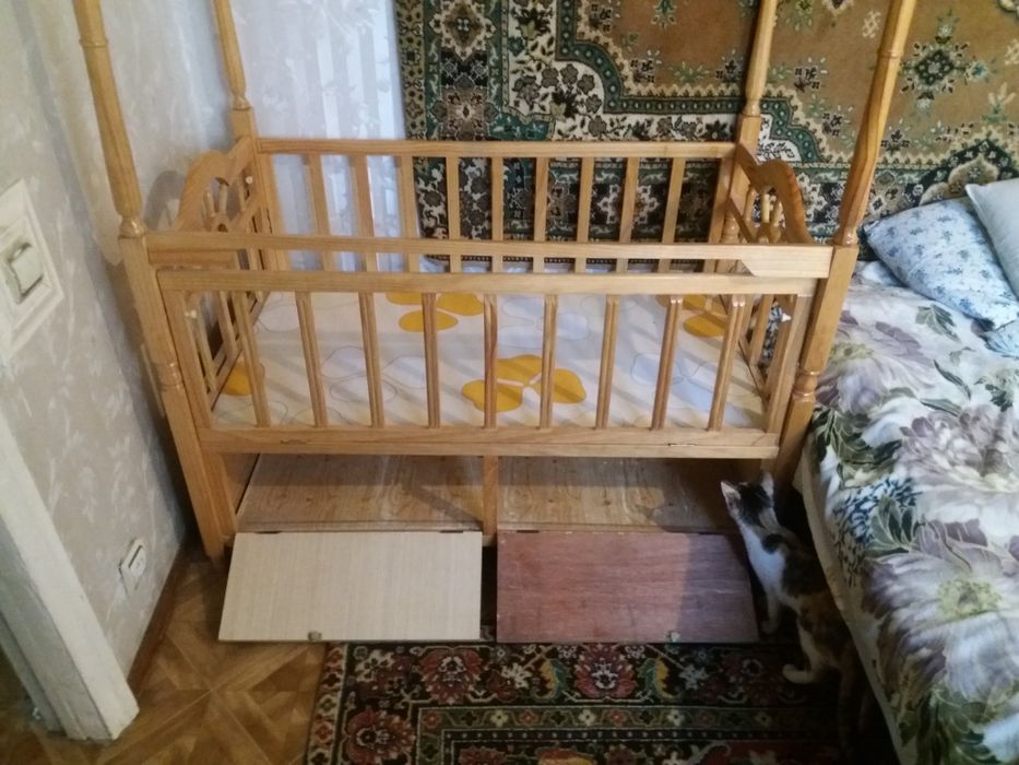 Продам хороший манеж