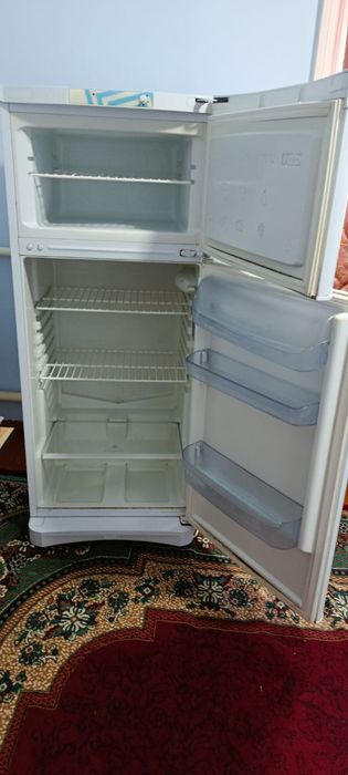 Холодильник сатылады