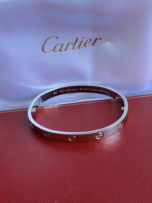 Brățară Cartier LOVE 21 din aur alb 750