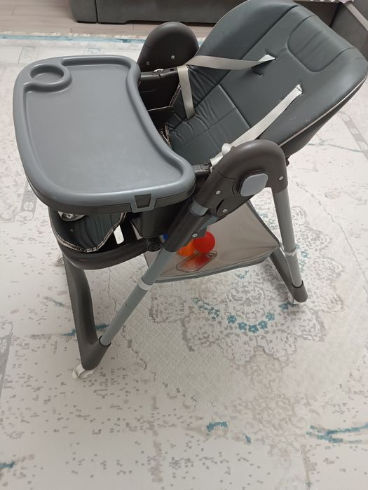 Детский стульчик для кормления