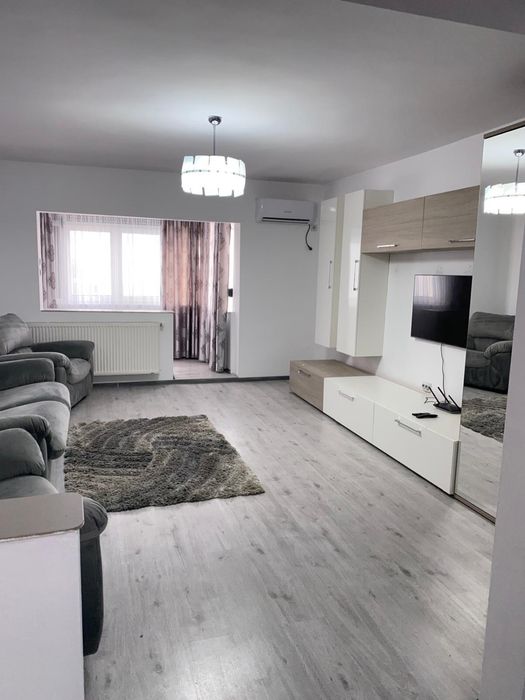 Vand apartamanet 3 camere