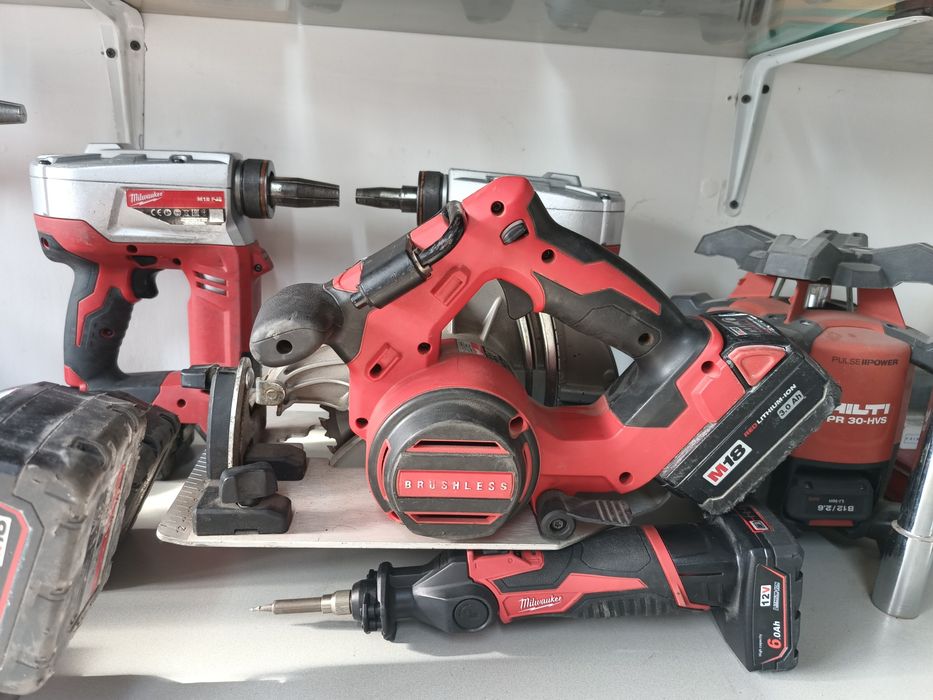 Milwaukee 12 v și 18 v