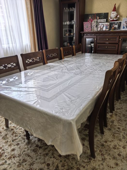 Продам Стол и стулья